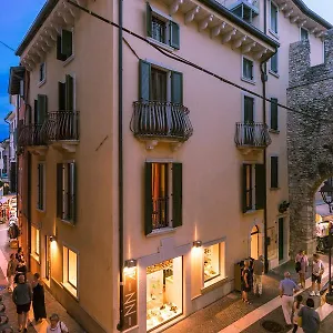 La Grotta , Bardolino Italy